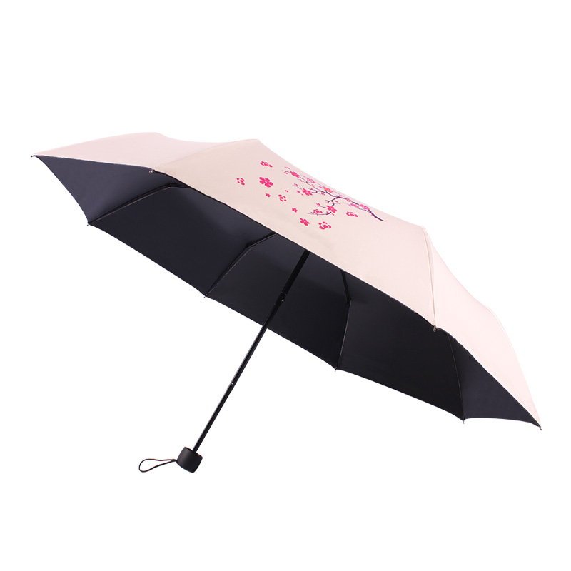 让你不晒黑的三折黑胶雨伞免费送，你愿意领取吗？